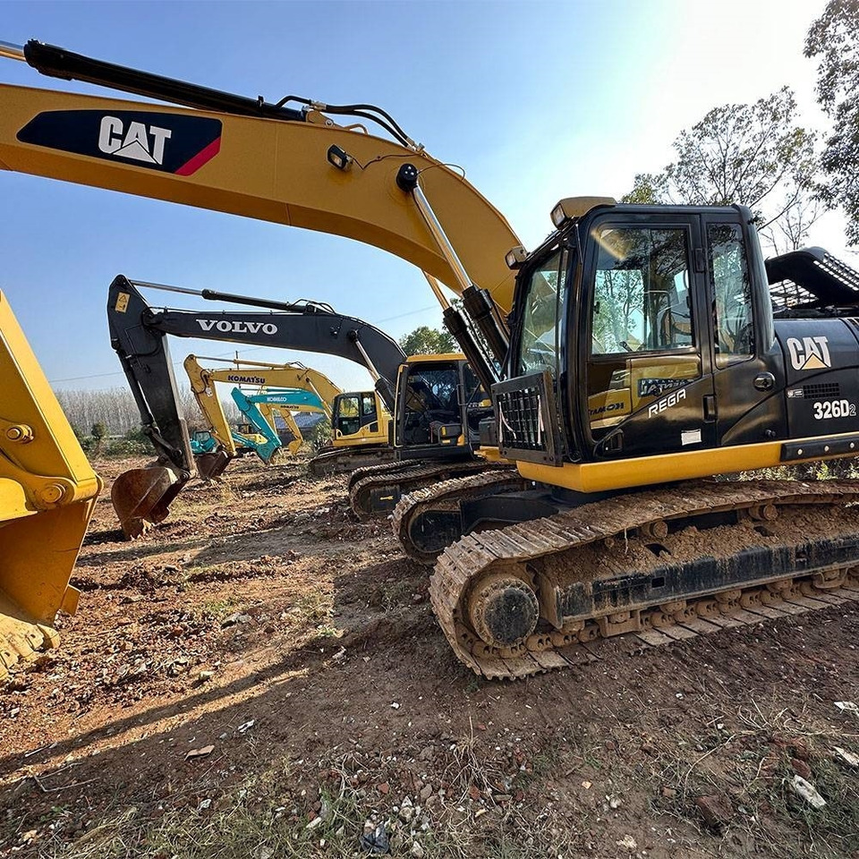 CAT 326D - Pásové rýpadlo: obrázek 2 CAT 326D - Pásové rýpadlo: obrázek 2