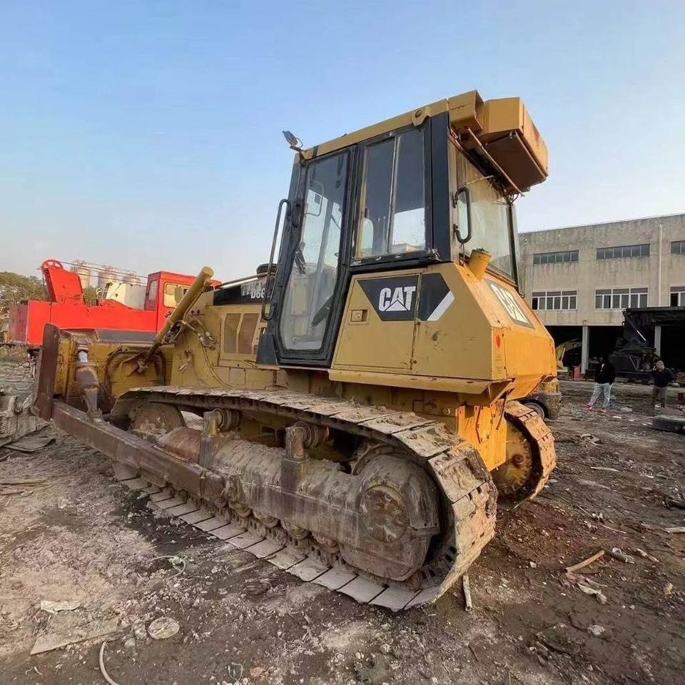 CAT D 6 G - Buldozer: obrázek 2 CAT D 6 G - Buldozer: obrázek 2