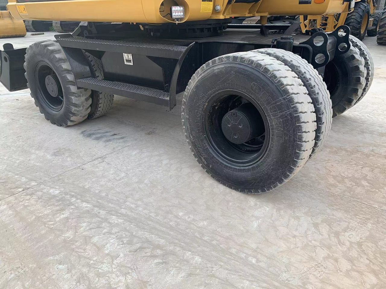 CATERPILLAR 315D - Kolesové rýpadlo: obrázek 5 CATERPILLAR 315D - Kolesové rýpadlo: obrázek 5