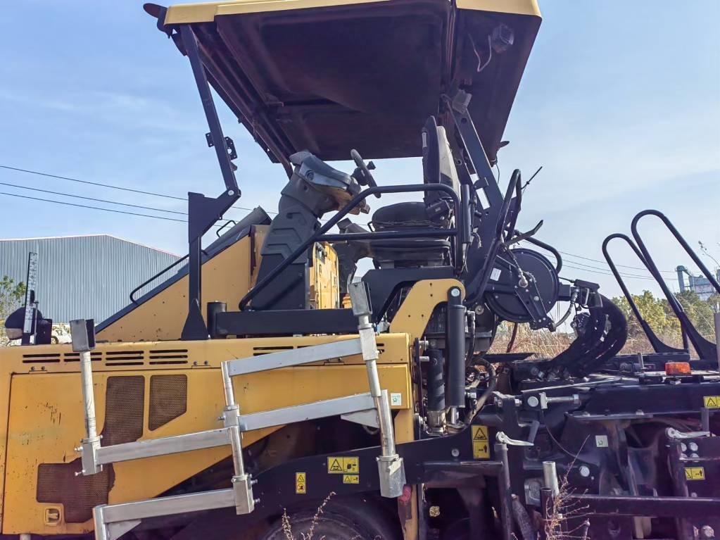 CATERPILLAR AP655F - Finišér: obrázek 1 CATERPILLAR AP655F - Finišér: obrázek 1