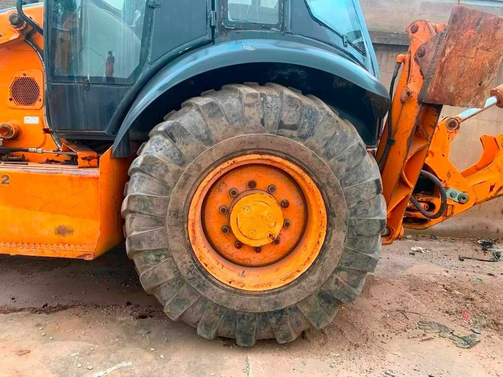 Case 580 M  - Rýpadlo-nakladač: obrázek 2 Case 580 M  - Rýpadlo-nakladač: obrázek 2