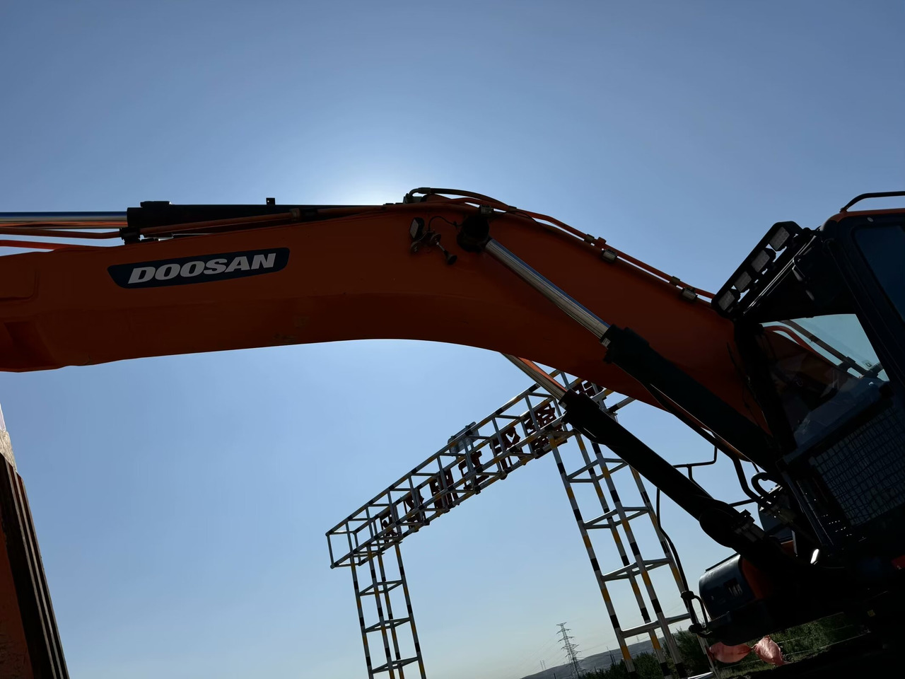 DOOSAN DX520LC-9C - Pásové rýpadlo: obrázek 3 DOOSAN DX520LC-9C - Pásové rýpadlo: obrázek 3