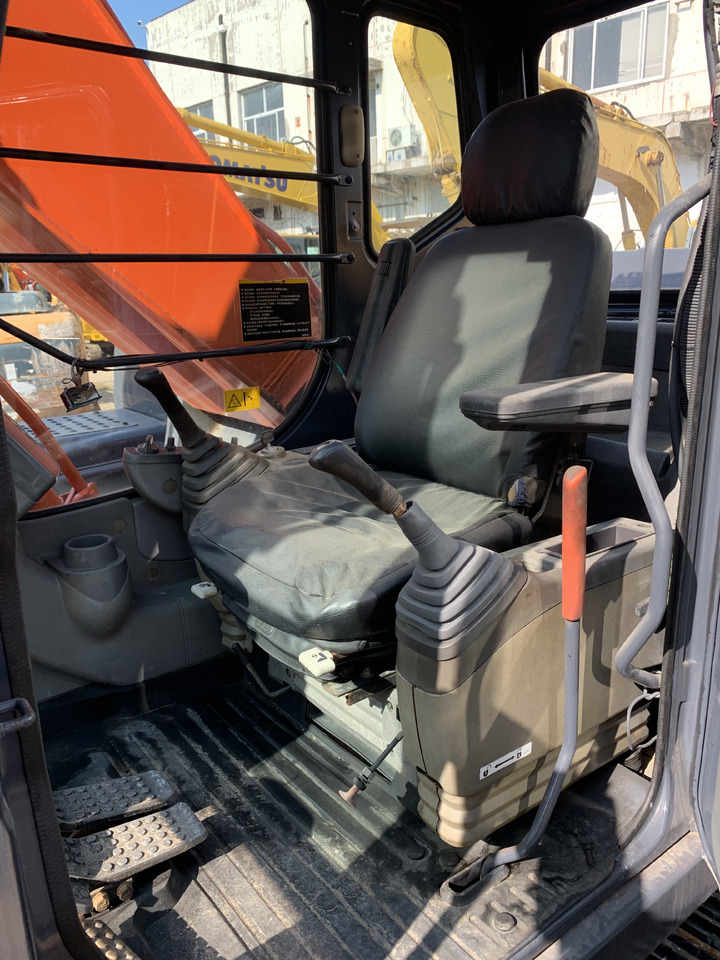 Kolesové rýpadlo HITACHI ZAXIS240: obrázek 9
