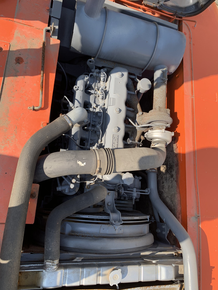 Kolesové rýpadlo HITACHI ZAXIS240: obrázek 6