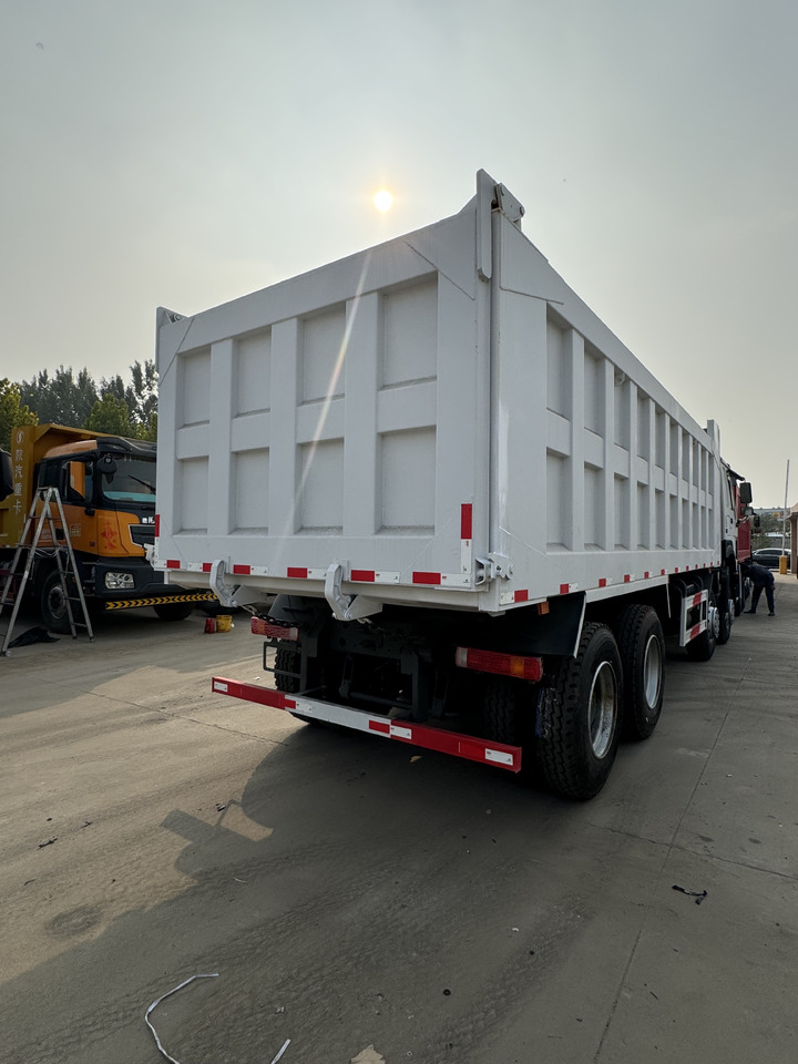 HOWO 8x4 - Dampr: obrázek 4 HOWO 8x4 - Dampr: obrázek 4