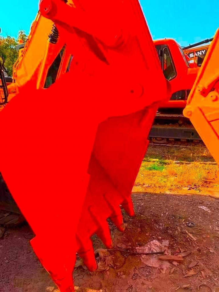 Hitachi Zaxis 240 - Pásové rýpadlo: obrázek 4 Hitachi Zaxis 240 - Pásové rýpadlo: obrázek 4
