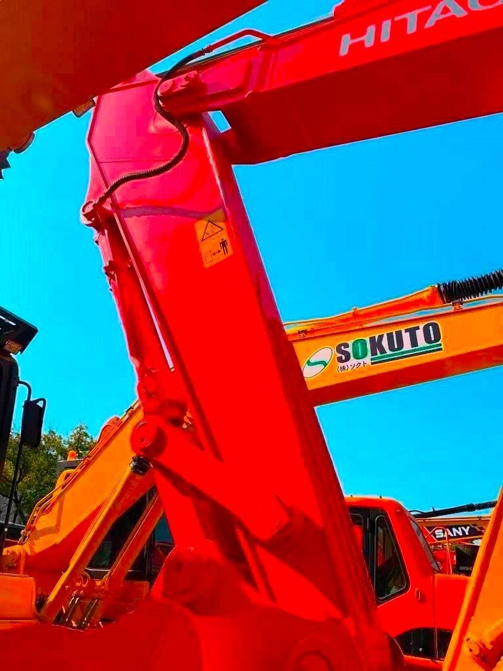 Hitachi Zaxis 240 - Pásové rýpadlo: obrázek 3 Hitachi Zaxis 240 - Pásové rýpadlo: obrázek 3