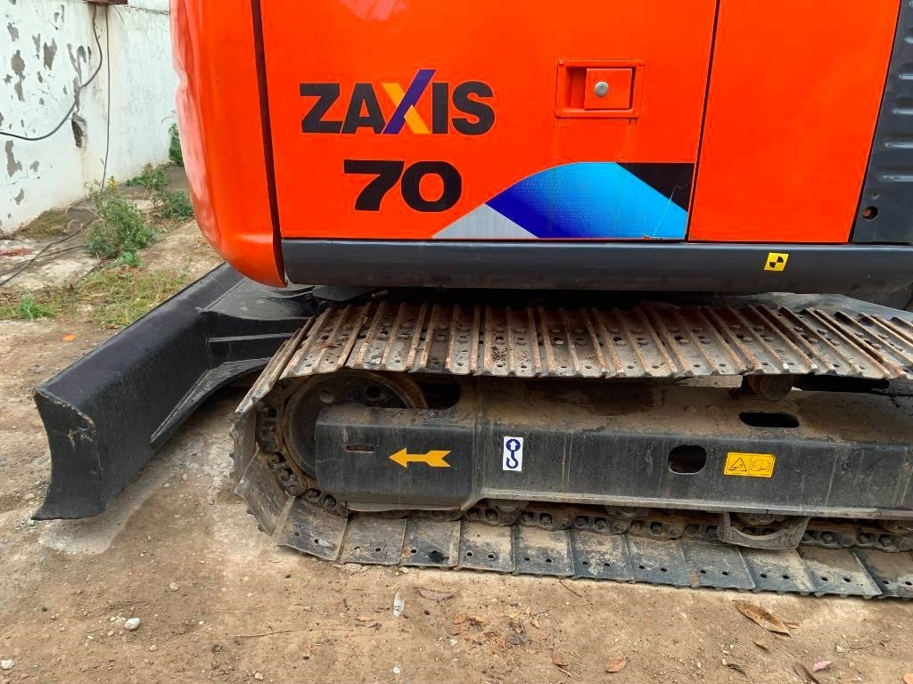 Hitachi Zaxis 70 - Pásové rýpadlo: obrázek 2 Hitachi Zaxis 70 - Pásové rýpadlo: obrázek 2