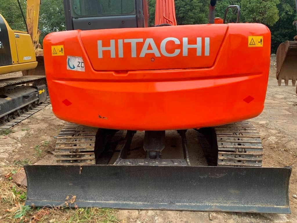 Hitachi Zaxis 70 - Pásové rýpadlo: obrázek 4 Hitachi Zaxis 70 - Pásové rýpadlo: obrázek 4