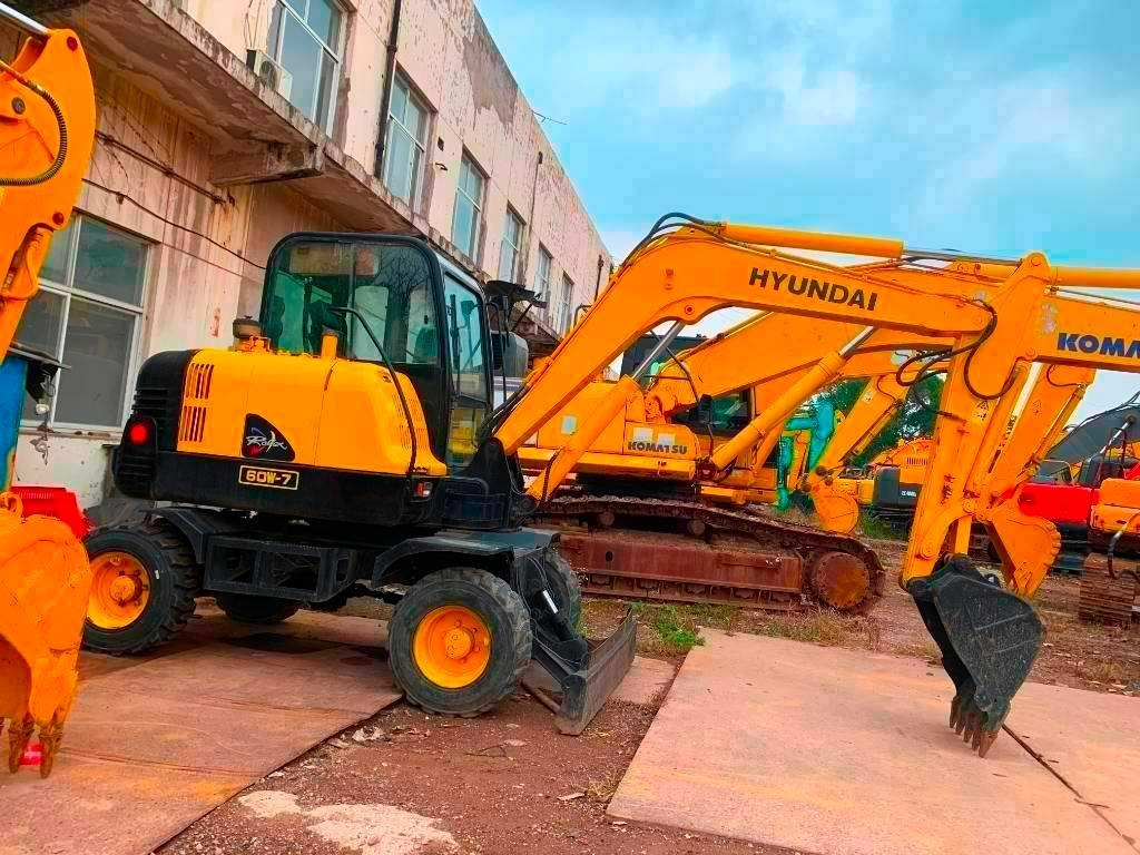 Hyundai Robex 60 W-7 - Kolesové rýpadlo: obrázek 1 Hyundai Robex 60 W-7 - Kolesové rýpadlo: obrázek 1