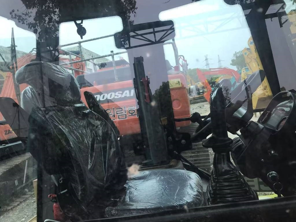 JCB 3 CX - Rýpadlo-nakladač: obrázek 5 JCB 3 CX - Rýpadlo-nakladač: obrázek 5