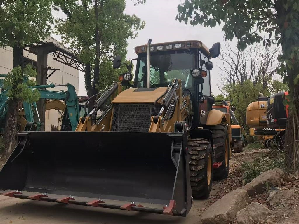 JCB 3 CX - Rýpadlo-nakladač: obrázek 4 JCB 3 CX - Rýpadlo-nakladač: obrázek 4