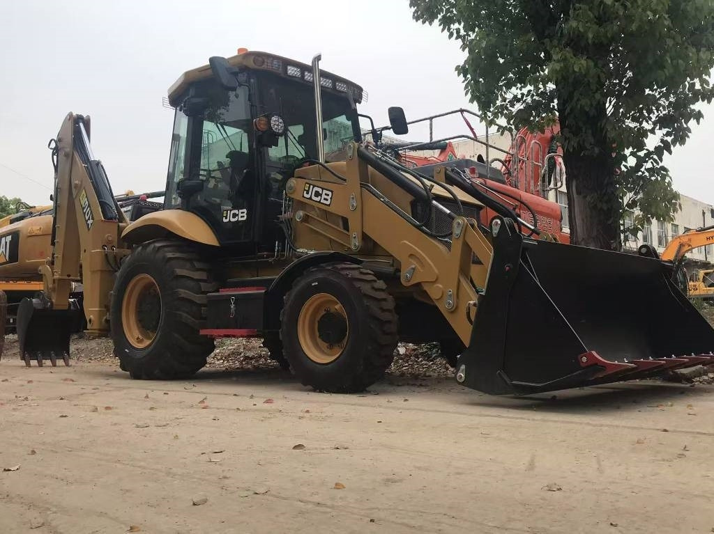 JCB 3 CX - Rýpadlo-nakladač: obrázek 2 JCB 3 CX - Rýpadlo-nakladač: obrázek 2