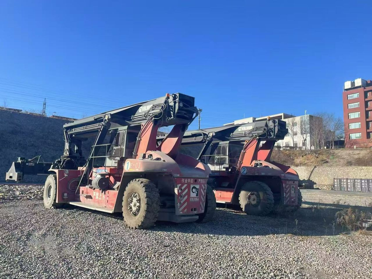KALMAR DRT450 - Reach stacker: obrázek 1 KALMAR DRT450 - Reach stacker: obrázek 1