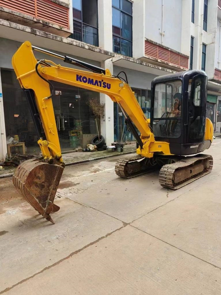 Komatsu PC 35 R-8 - Pásové rýpadlo: obrázek 1 Komatsu PC 35 R-8 - Pásové rýpadlo: obrázek 1