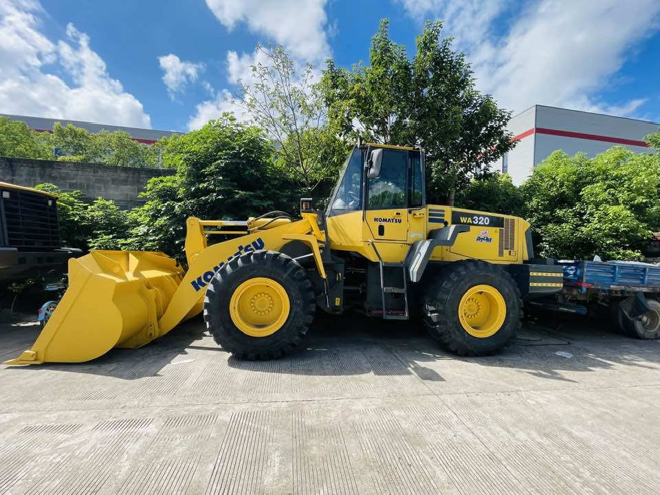 Komatsu WA320-8 - Kolový nakladač: obrázek 1 Komatsu WA320-8 - Kolový nakladač: obrázek 1