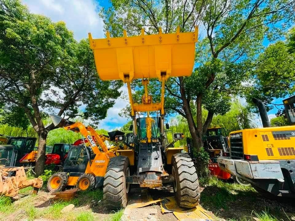 Komatsu WA380-6 - Kolový nakladač: obrázek 3 Komatsu WA380-6 - Kolový nakladač: obrázek 3