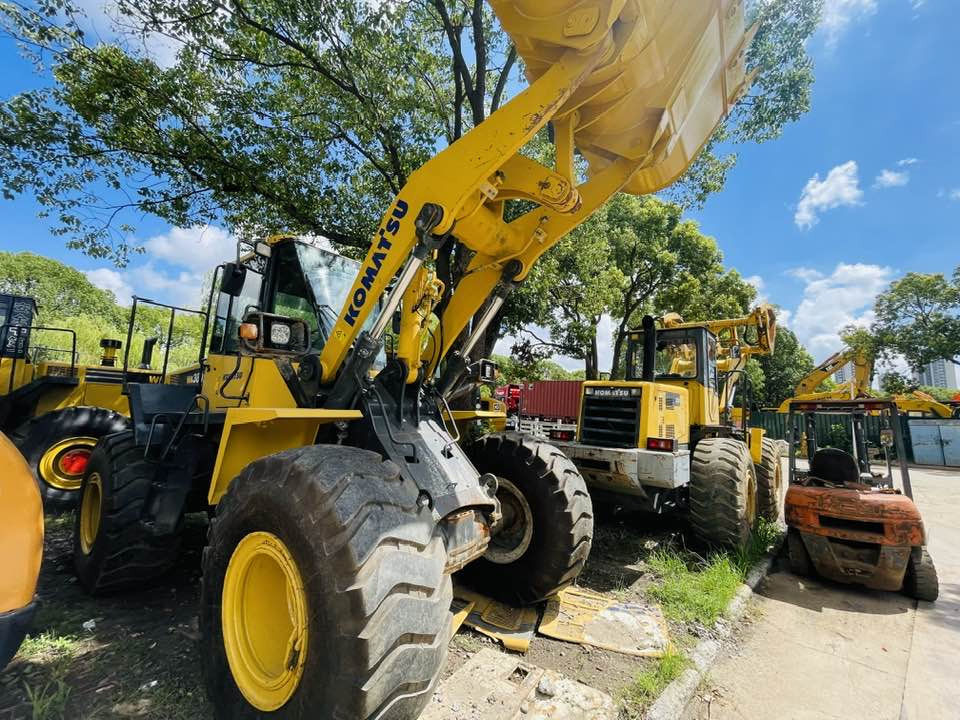 Komatsu WA380-8 - Kolový nakladač: obrázek 1 Komatsu WA380-8 - Kolový nakladač: obrázek 1