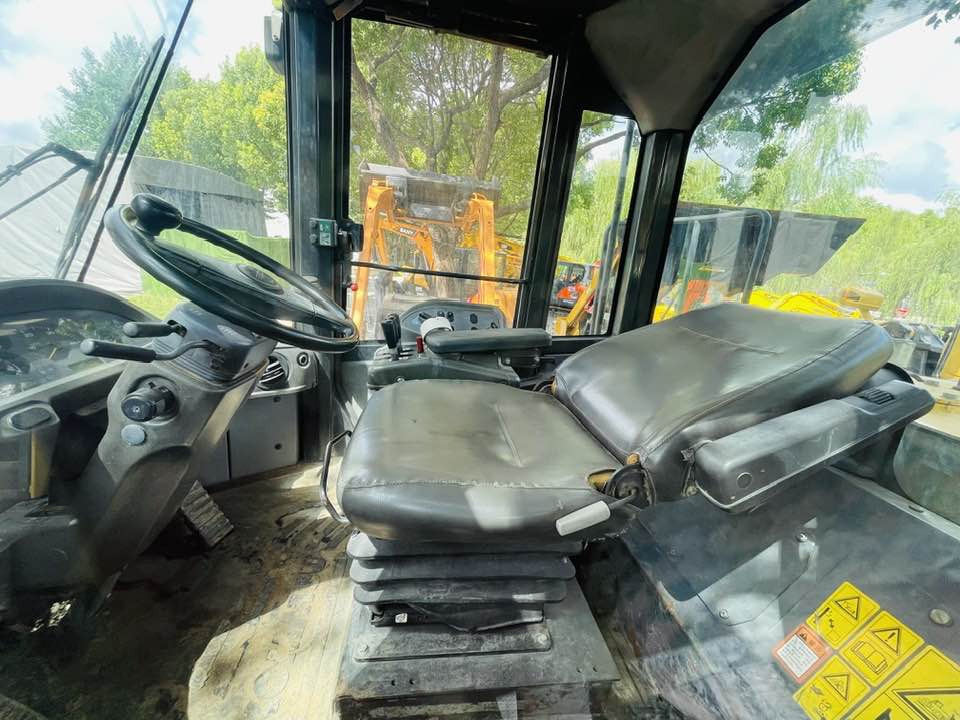 Komatsu WA380-8 - Kolový nakladač: obrázek 2 Komatsu WA380-8 - Kolový nakladač: obrázek 2