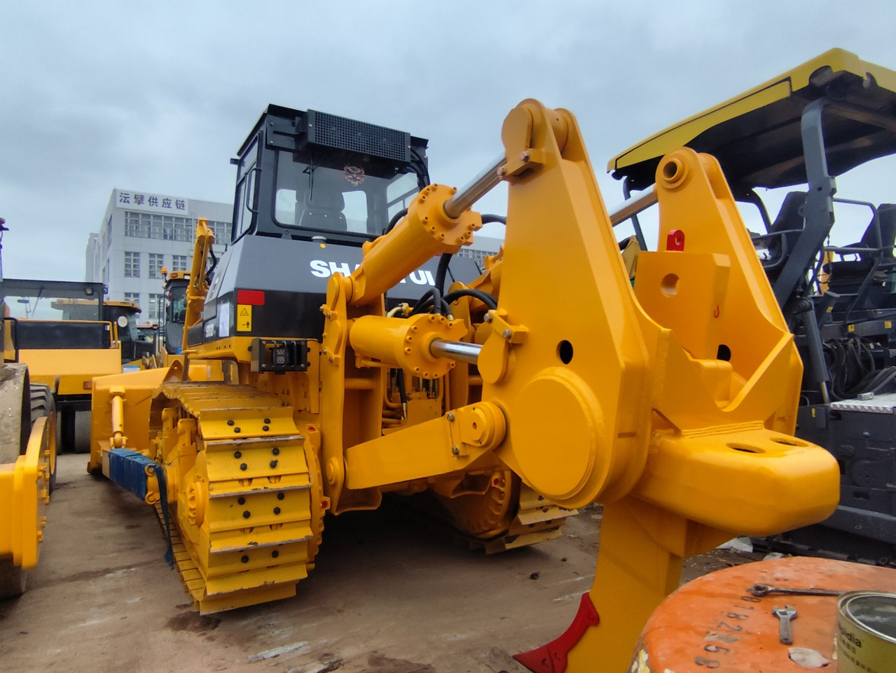 SHANTUI SD32 - Buldozer: obrázek 1 SHANTUI SD32 - Buldozer: obrázek 1