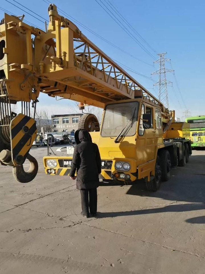 Tadano TL 300 E - Autojeřáb: obrázek 1 Tadano TL 300 E - Autojeřáb: obrázek 1