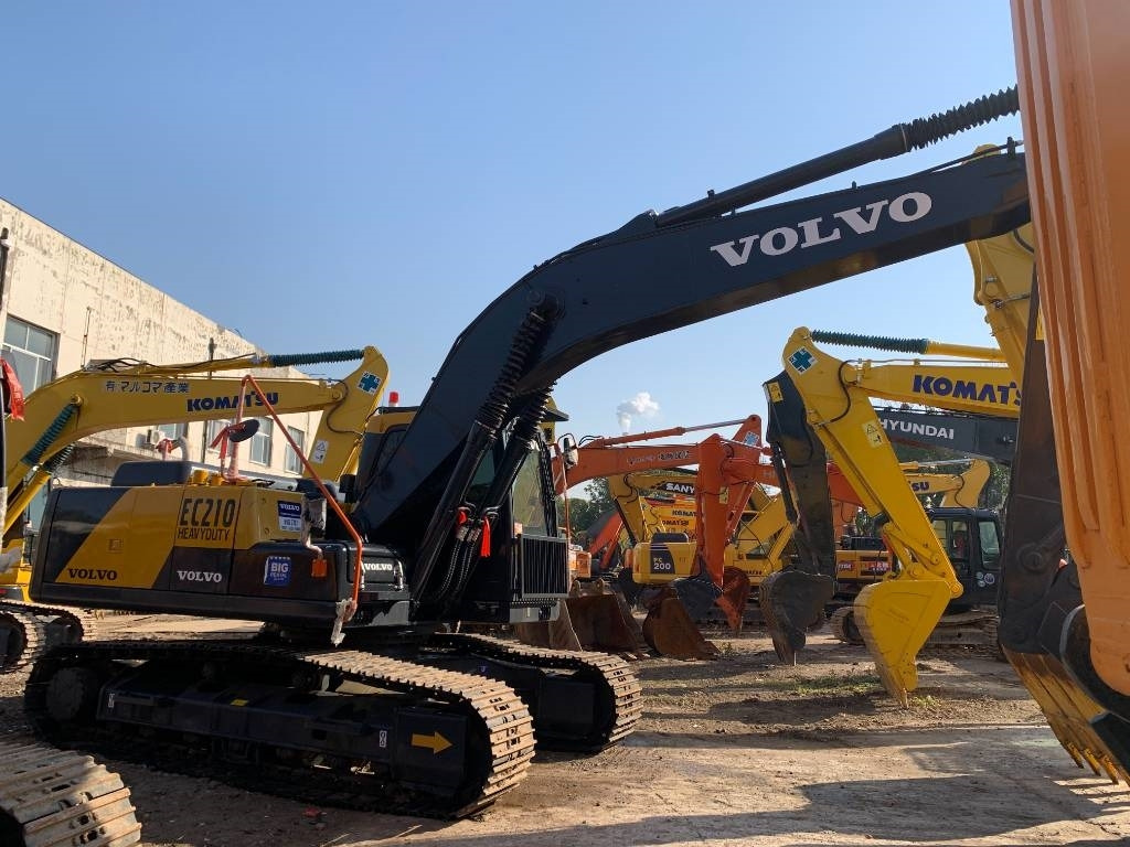 Volvo EC 210 - Pásové rýpadlo: obrázek 2 Volvo EC 210 - Pásové rýpadlo: obrázek 2