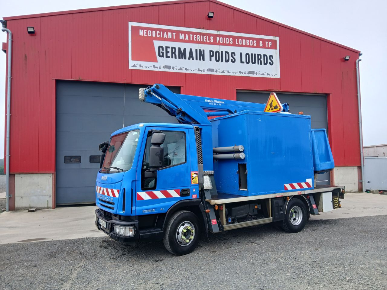 Iveco EUROCAGO 100E18 4x2 Others Truck - Autoplošina: obrázek 2 Iveco EUROCAGO 100E18 4x2 Others Truck - Autoplošina: obrázek 2