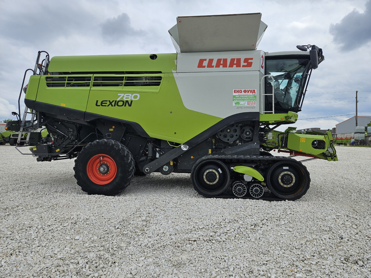 CLAAS LEXION 780 TT, V12.30 - Kombajn: obrázek 2 CLAAS LEXION 780 TT, V12.30 - Kombajn: obrázek 2
