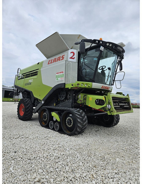 Sklízecí mlátička pro dopravu potravin Claas Lexion 780 TT: obrázek 1