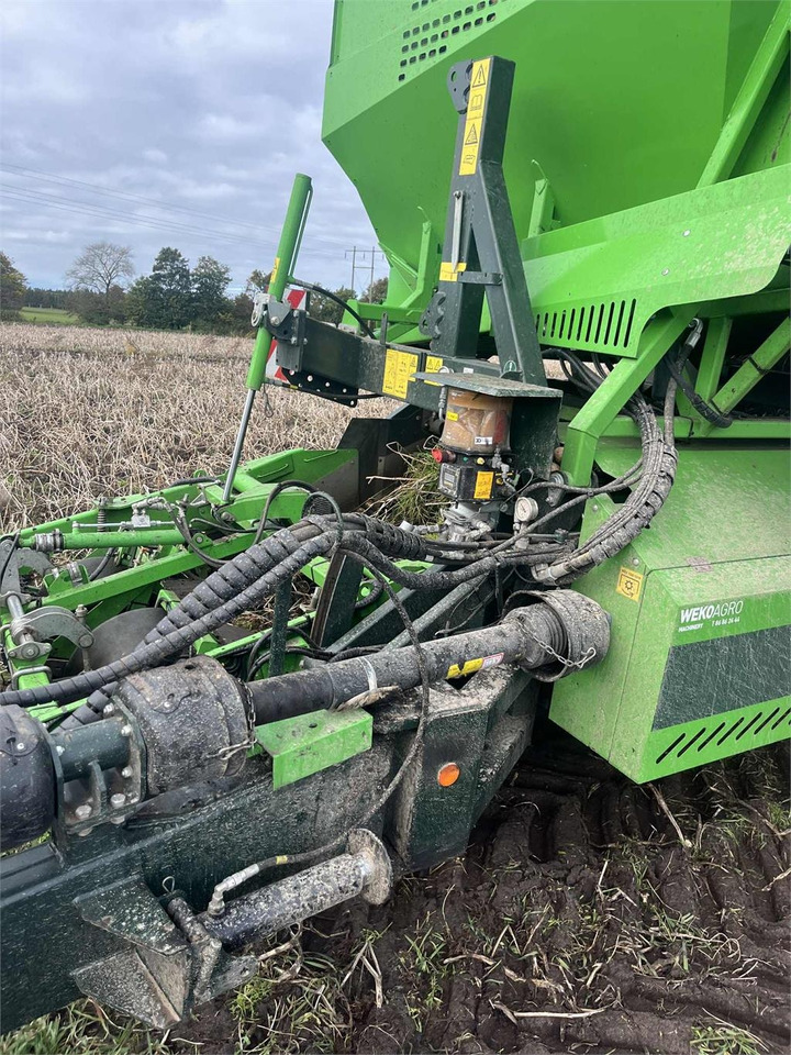 AVR 9200 CR - Bramborový kombajn: obrázek 1 AVR 9200 CR - Bramborový kombajn: obrázek 1