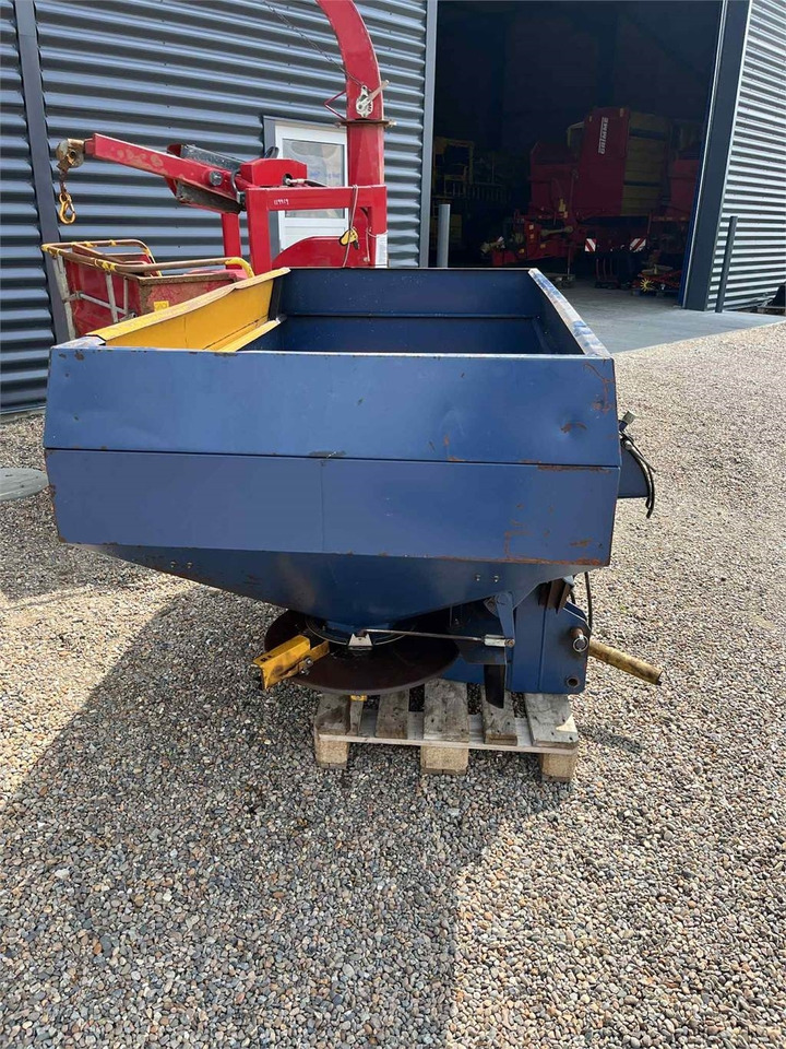 Bogballe E1500 - Stroj pro hnojení: obrázek 4 Bogballe E1500 - Stroj pro hnojení: obrázek 4