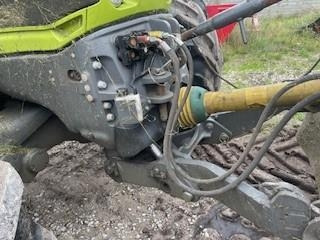 Claas AXION 870 CMATIC - Traktor: obrázek 3 Claas AXION 870 CMATIC - Traktor: obrázek 3