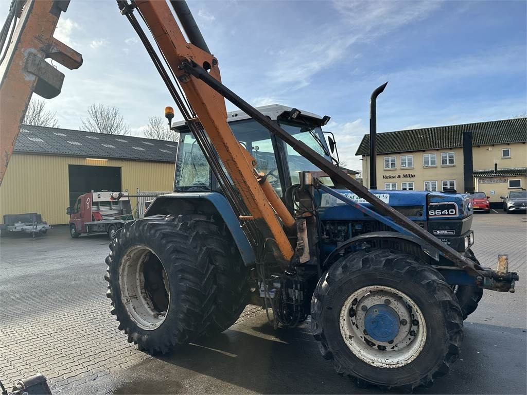 Ford 6640 SLE  - Traktor: obrázek 1 Ford 6640 SLE  - Traktor: obrázek 1
