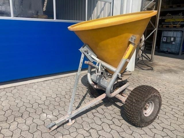 Jar-Met 200 - Rozmetadlo hnoje: obrázek 2 Jar-Met 200 - Rozmetadlo hnoje: obrázek 2