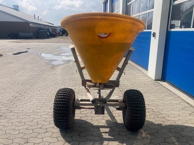 Jar-Met 200 - Rozmetadlo hnoje: obrázek 3 Jar-Met 200 - Rozmetadlo hnoje: obrázek 3