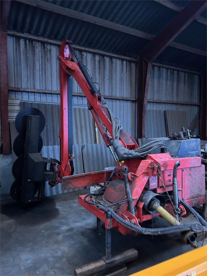 Kuhn HE5560P - Příkopová sekačka: obrázek 1 Kuhn HE5560P - Příkopová sekačka: obrázek 1