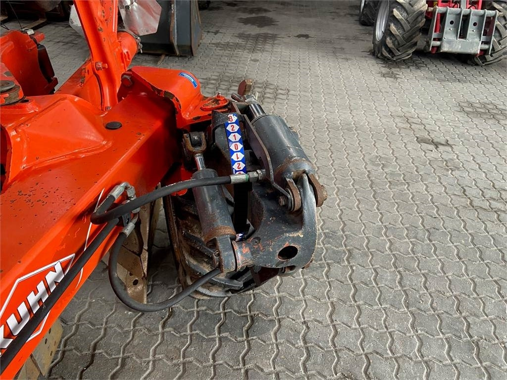 Kuhn VARI-MASTER 153 4+1 - Pluh: obrázek 5 Kuhn VARI-MASTER 153 4+1 - Pluh: obrázek 5