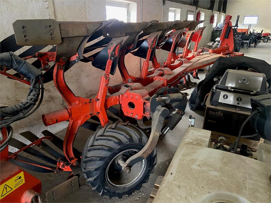 Kuhn VARI-MASTER 153 4+1 - Pluh: obrázek 3 Kuhn VARI-MASTER 153 4+1 - Pluh: obrázek 3