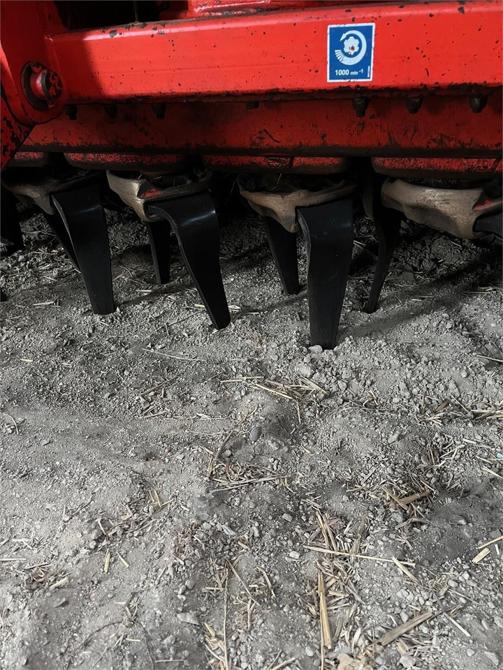Kuhn VENTA NC4000HR - Secí kombinace: obrázek 4 Kuhn VENTA NC4000HR - Secí kombinace: obrázek 4