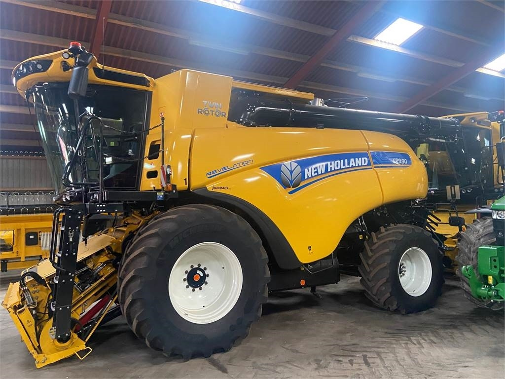 New Holland CR9.90 ST.V EU AMEA - Sklízecí mlátička: obrázek 3 New Holland CR9.90 ST.V EU AMEA - Sklízecí mlátička: obrázek 3