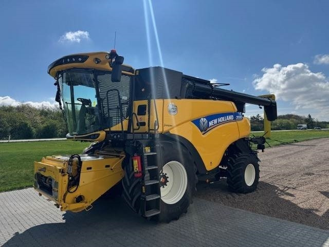 New Holland CR9.90 TIER4 - Sklízecí mlátička: obrázek 5 New Holland CR9.90 TIER4 - Sklízecí mlátička: obrázek 5