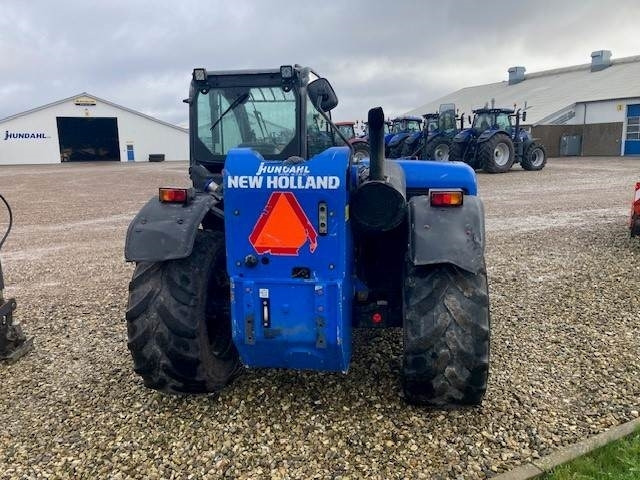 New Holland LM7.35 - Teleskopický manipulátor: obrázek 4 New Holland LM7.35 - Teleskopický manipulátor: obrázek 4