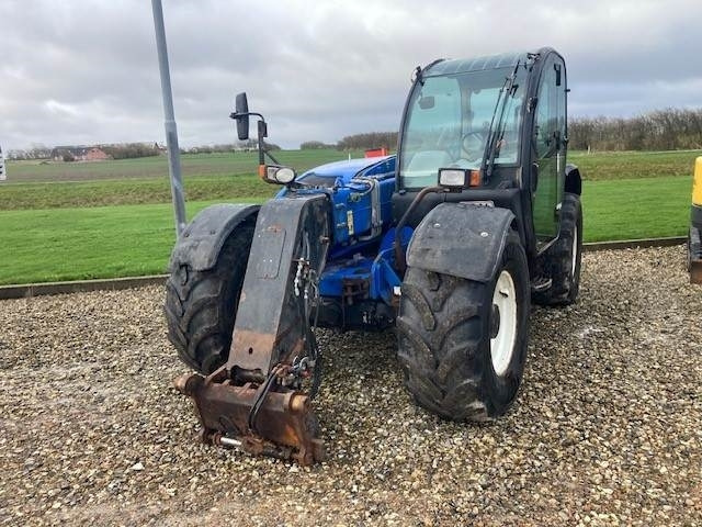 New Holland LM7.35 - Teleskopický manipulátor: obrázek 2 New Holland LM7.35 - Teleskopický manipulátor: obrázek 2