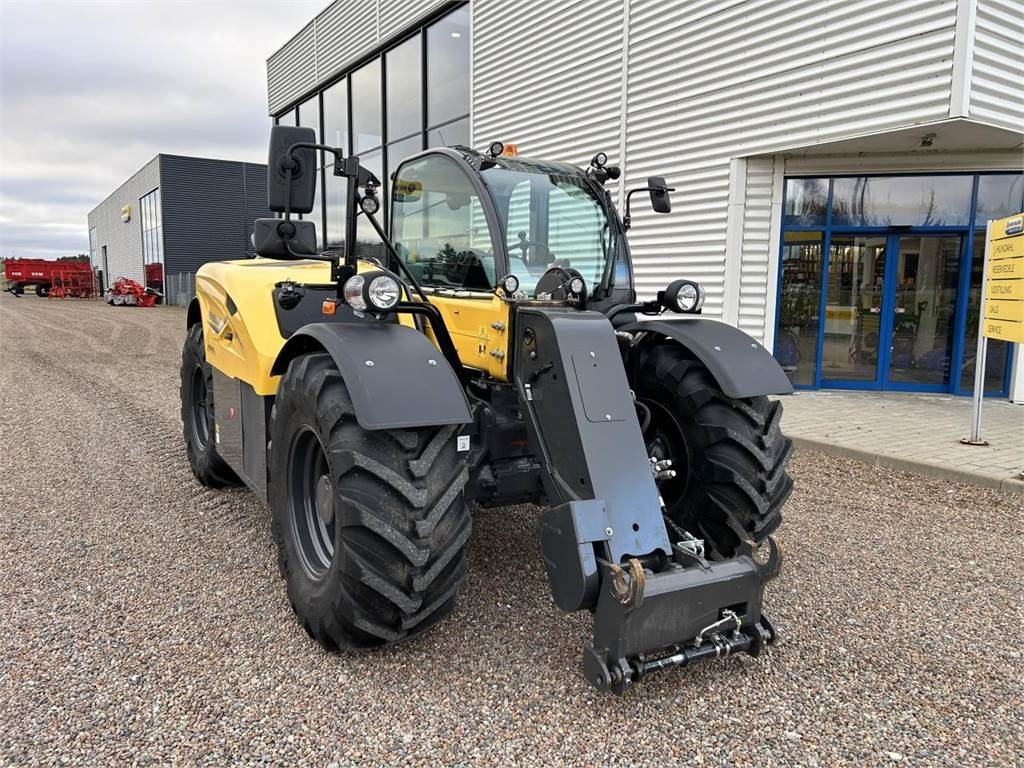 New Holland TH7.42-145HP NEW - Teleskopický manipulátor: obrázek 2 New Holland TH7.42-145HP NEW - Teleskopický manipulátor: obrázek 2