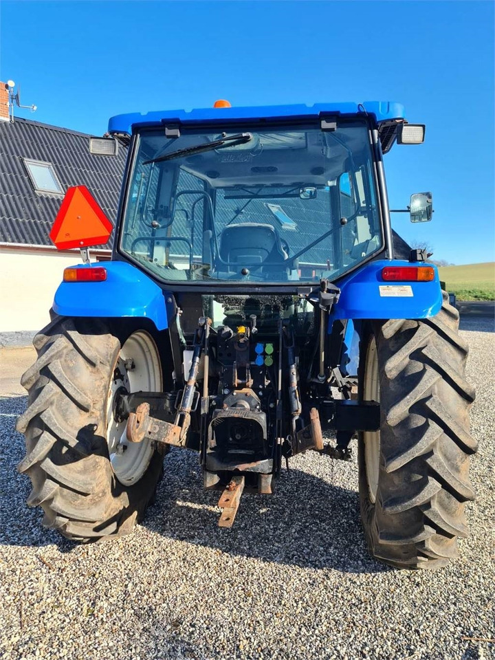New Holland TL100-4WD - Traktor: obrázek 4 New Holland TL100-4WD - Traktor: obrázek 4