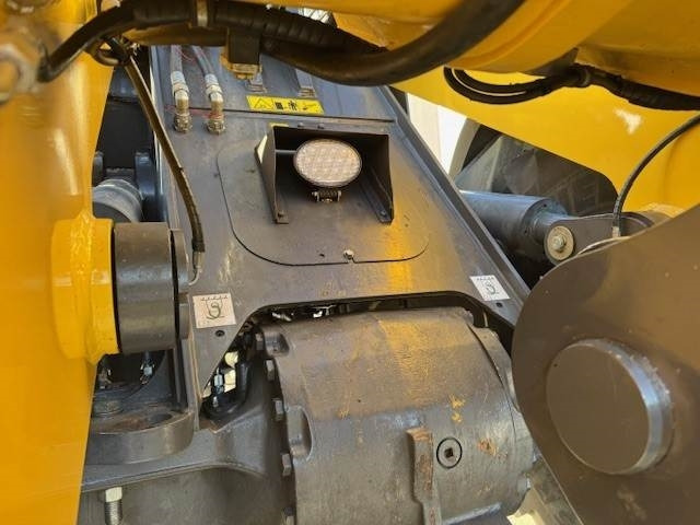 Kolový nakladač New Holland W170D2 TRIN 5-Z: obrázek 10