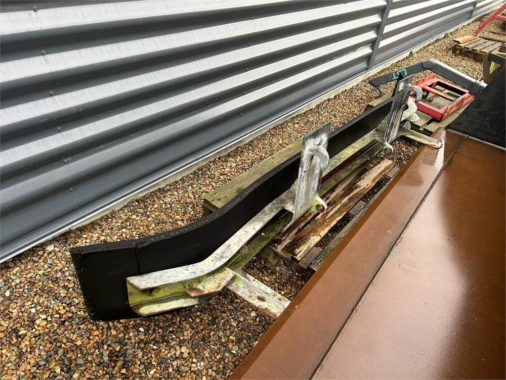 Düvelsdorf GUMMISKRABER 3 METER - Příslušenství pro Zemědělská technika: obrázek 2 Düvelsdorf GUMMISKRABER 3 METER - Příslušenství pro Zemědělská technika: obrázek 2