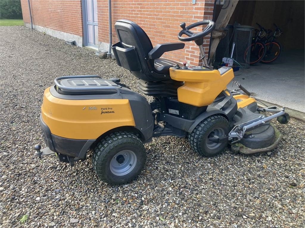 Stiga PARK PRO 900 WX - Sekačka na trávu: obrázek 1 Stiga PARK PRO 900 WX - Sekačka na trávu: obrázek 1