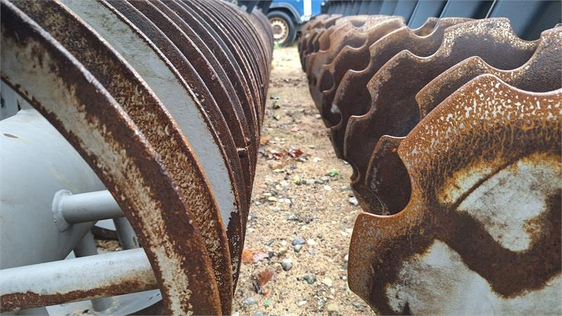 Agro - TOM 4 Meters DISC HARVE - Talířové brány: obrázek 4 Agro - TOM 4 Meters DISC HARVE - Talířové brány: obrázek 4