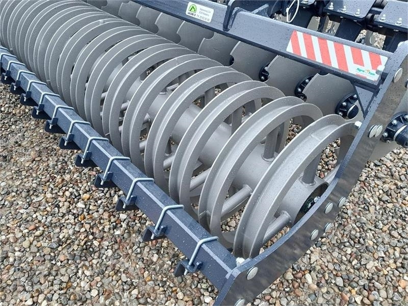Agro-Tom 6 Meter discharve Agro-Tom 6 m. bugser - Talířové brány: obrázek 5 Agro-Tom 6 Meter discharve Agro-Tom 6 m. bugser - Talířové brány: obrázek 5